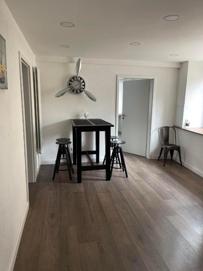 Propeller Gaestehaus Og Eppingen Ngoại thất bức ảnh